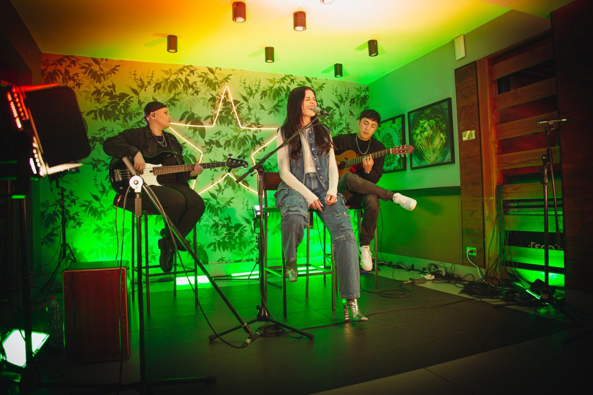 Starbucks Chile Celebra 20 Años de Conexiones con los ritmos de la Música Local
